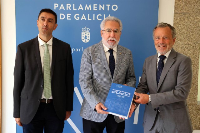O CES entrega ao Parlamento a Memoria sobre a situación económica e social de Galicia 2022